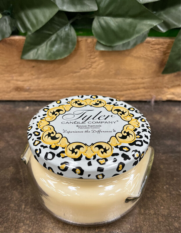 11oz Entitled Candle.*