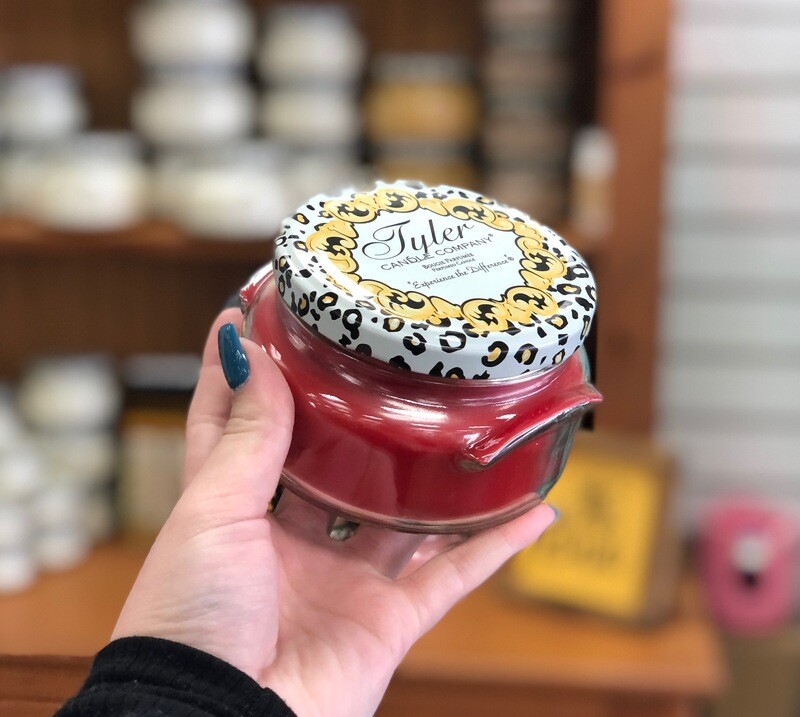 11oz Red Carpet Candle.*