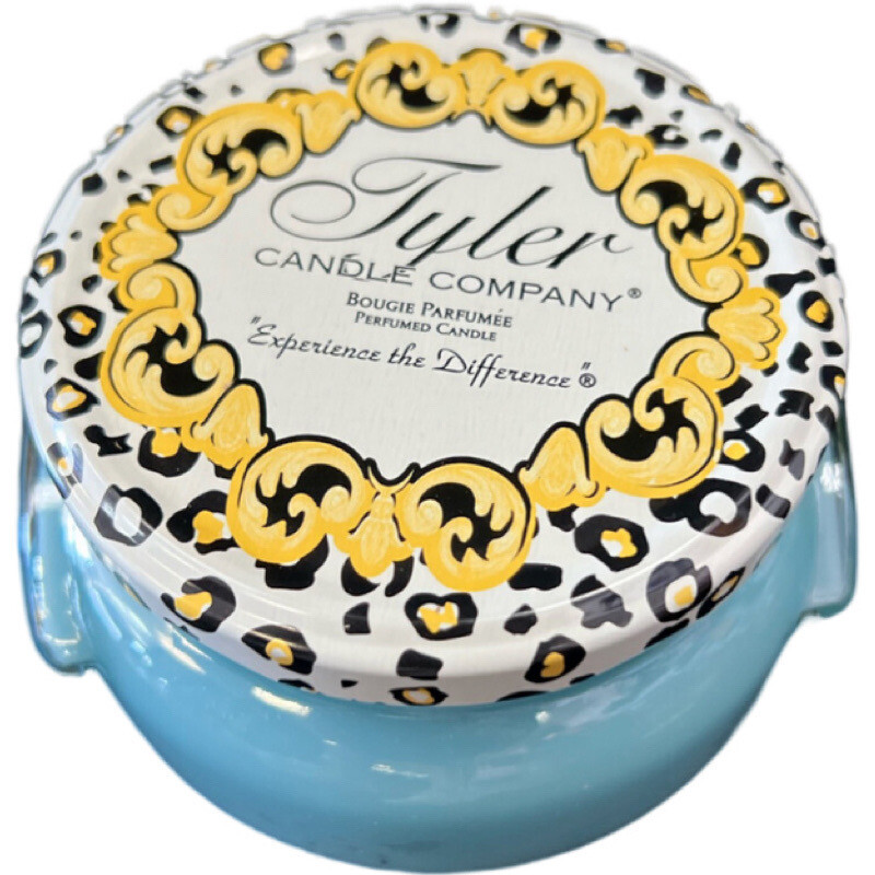 11oz Resort Candle.*