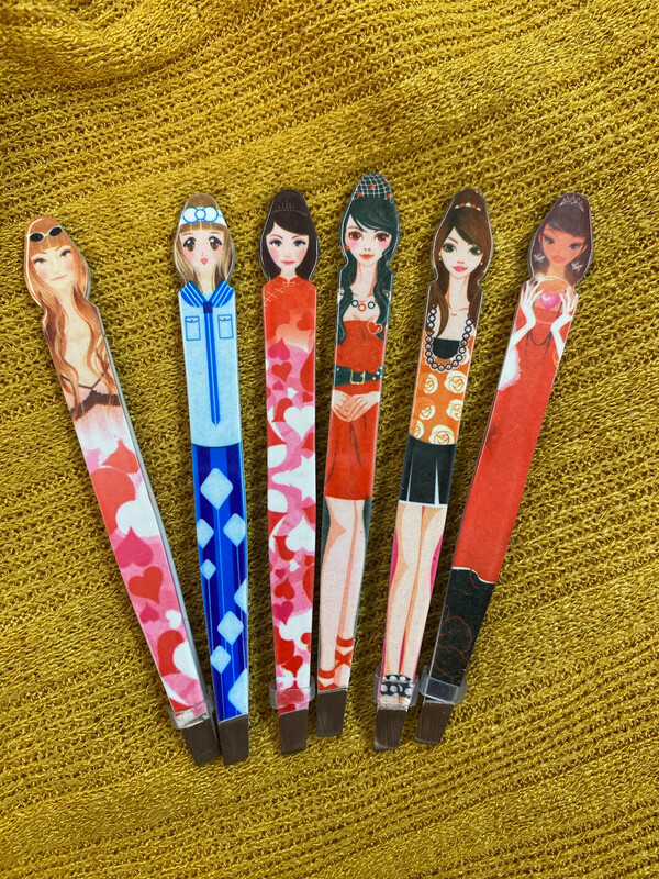 Eyelash Tweezers.
