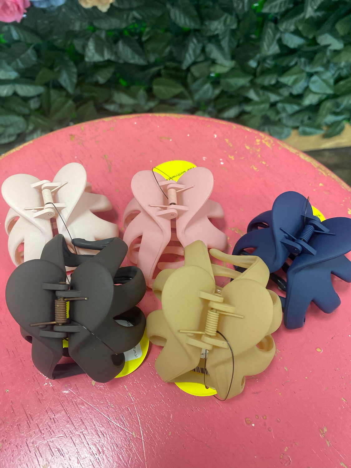 Wavy Heart Claw Clip