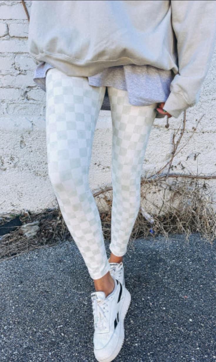 Silver &amp; Ivory Checkered Leggings