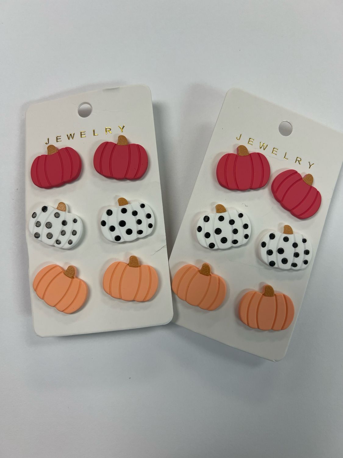 Coral Pumpkin Studs