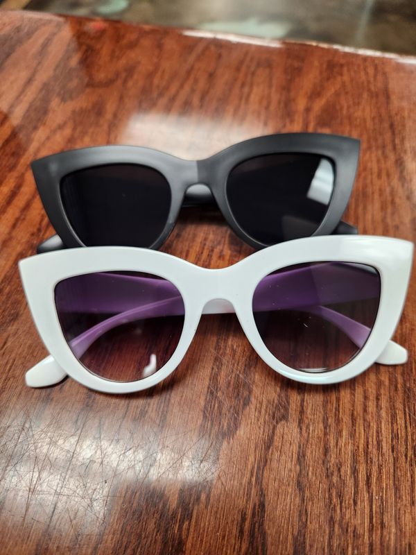 Cat-eye Sunnies 