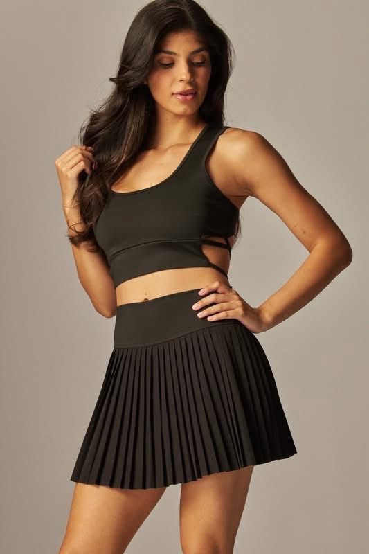Pleated Tennis Skirt w Shorts