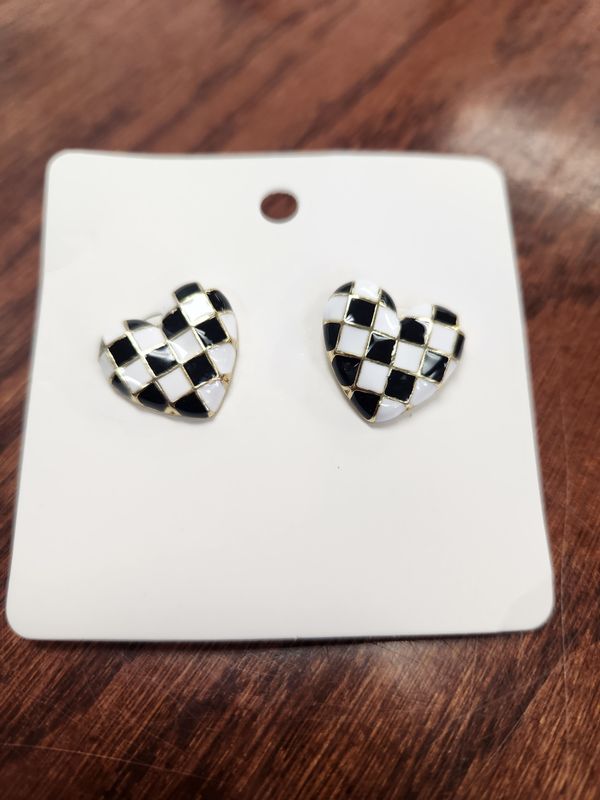 Checkered Heart Earring