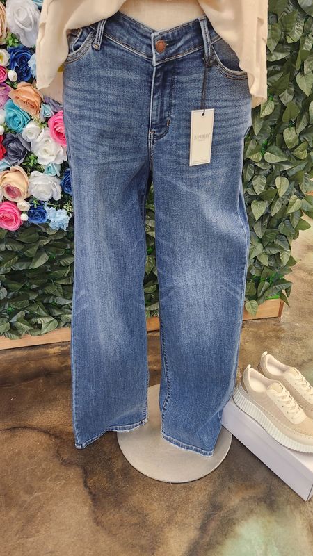 Judy Blue 90s Straight Fit