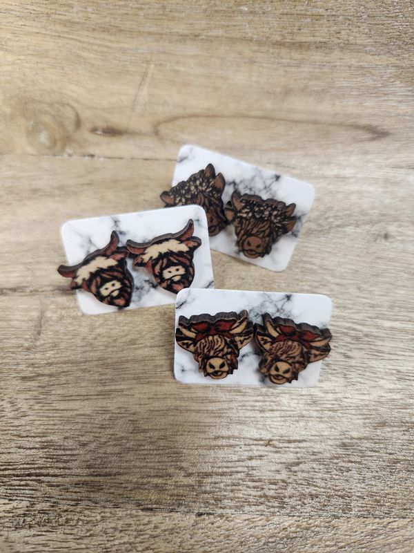 Highland Cow Studs(wooden)
