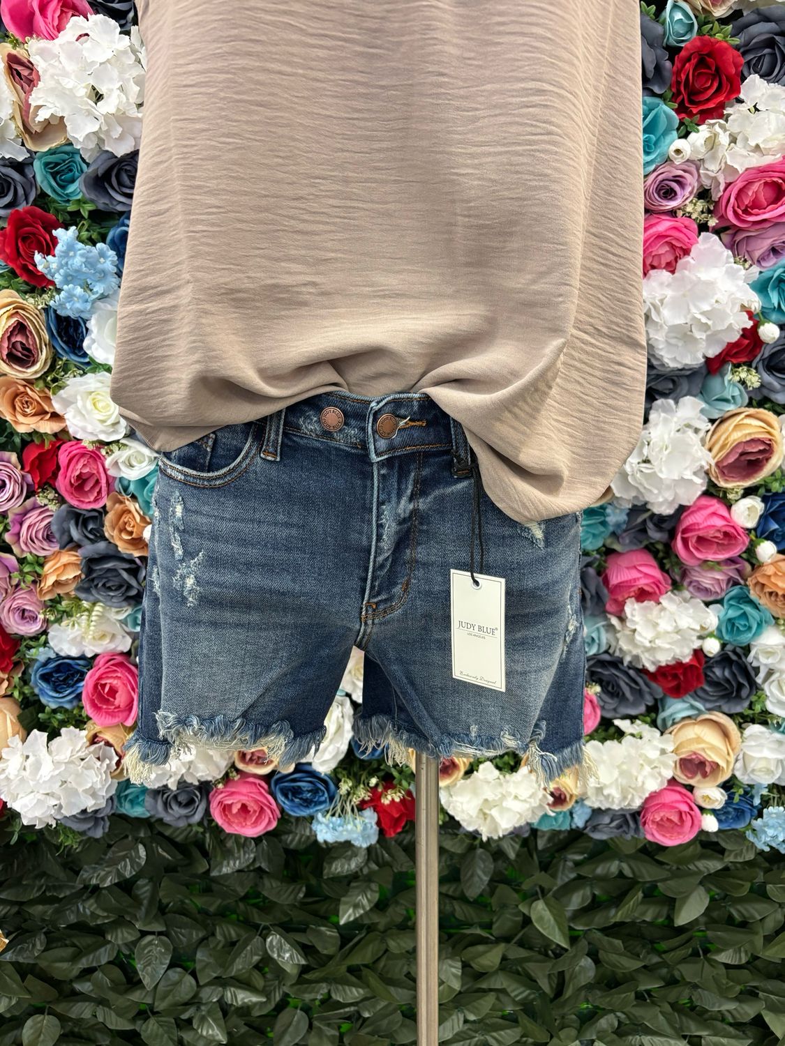 Judy Blue Distress Mid Rise 