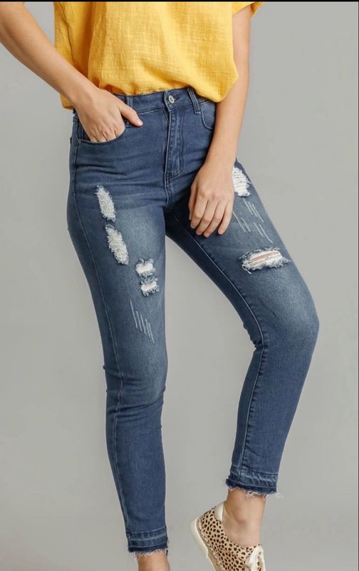Umgee distressed blue jeans