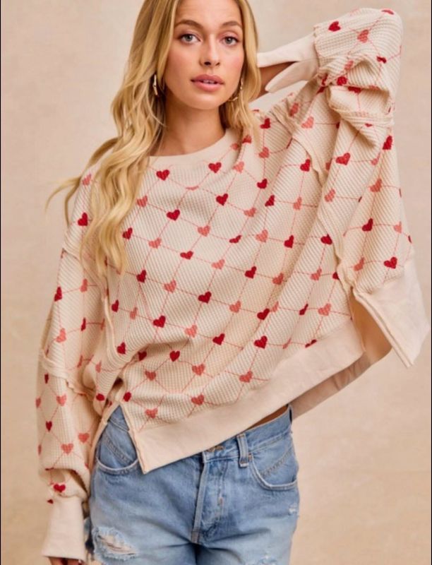 Oversized heart pullover