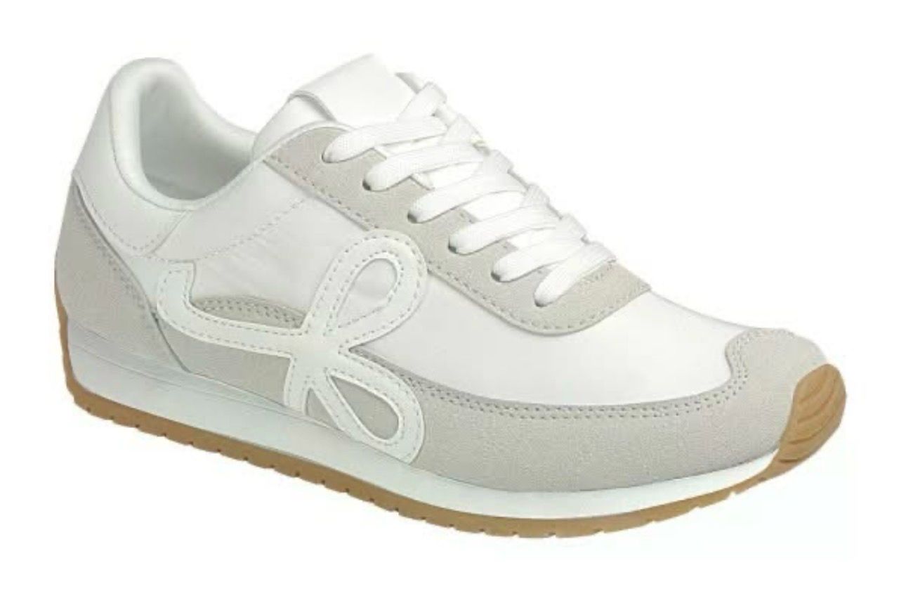 White bow sneakers