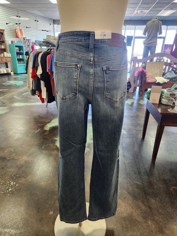 Judy Blue Dad Jeans 