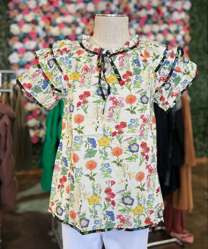 Floral short sleeve top