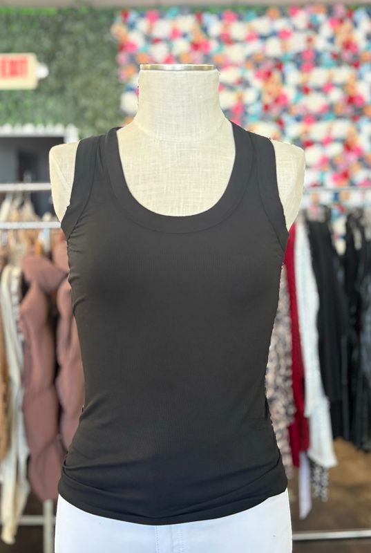 Basic ribbed tank