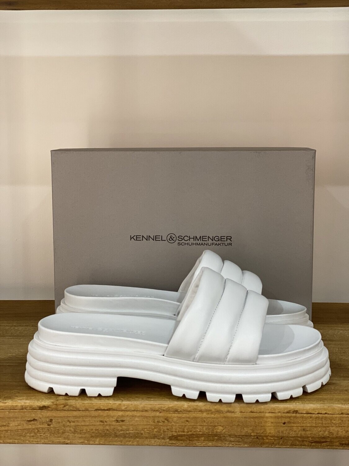 Kennel & Schmenger - White Sliders