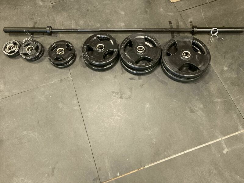 300lb OLYMPIC RUBBER COATED TRI GRIP PLATE AND BAR PACKAGE