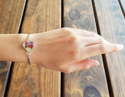 Rose & Mix Flowers, Medium Heart Bracelet , White Background.