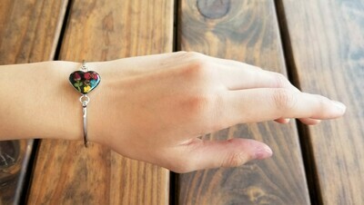 Rose & Mixed Flowers Heart Bracelet, Black Background.