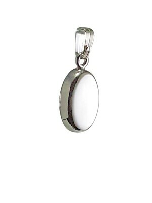 Clover Necklace, Small Oval, Black Background