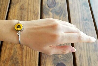 Sunflower  Medium Circle Bracelet, Transparent.