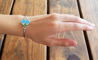 Forget-Me-Not, Heart Bracelet, White Background