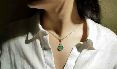 Clover Necklace, Medium Teardrop, Transparent