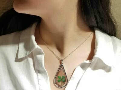 Clover Necklace, Swivel X-Large Oval, Transparent