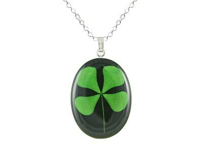 Clover Necklace, Medium Oval, Black Background