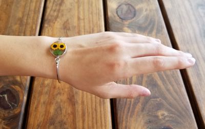 Sunflowers Medium Circle Bracelet, Transparent.