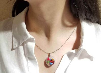 Rose &amp; Mix Flowers Medium Circle Necklace, Transparent