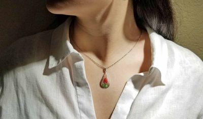 Rose Medium Teardrop Necklace, Transparent