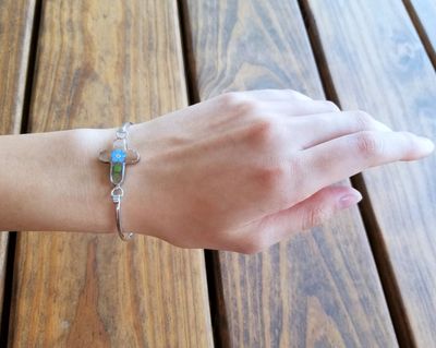 Real Forget-Me-Not Cross Bracelet, Transparent.