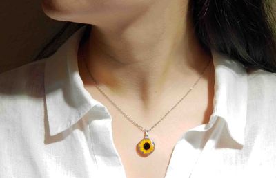 Sunflower Small Circle Necklace, Transparent