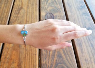 Small Forget-Me-Not Heart Bracelet , Transparent