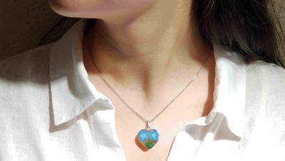 Forget Me Not Necklace, Medium Heart, Transparent