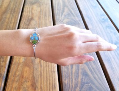 Real Forget-Me-Not Oval Bracelet, Transparent