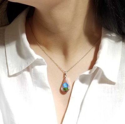 Forget-Me-Not Necklace, Teardrop, Transparent.