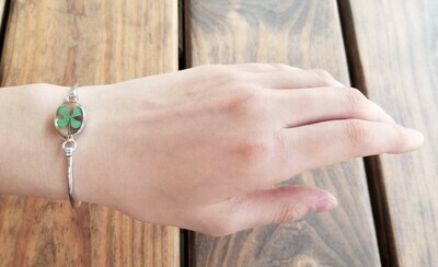 Four-Leaf Clover, Oval Bracelet, Transparent