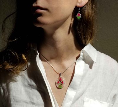 Real Roses Large Oval Necklace, Transparent