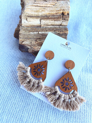 DROP EARRINGS