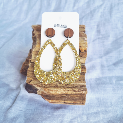 Goldie glitter drop