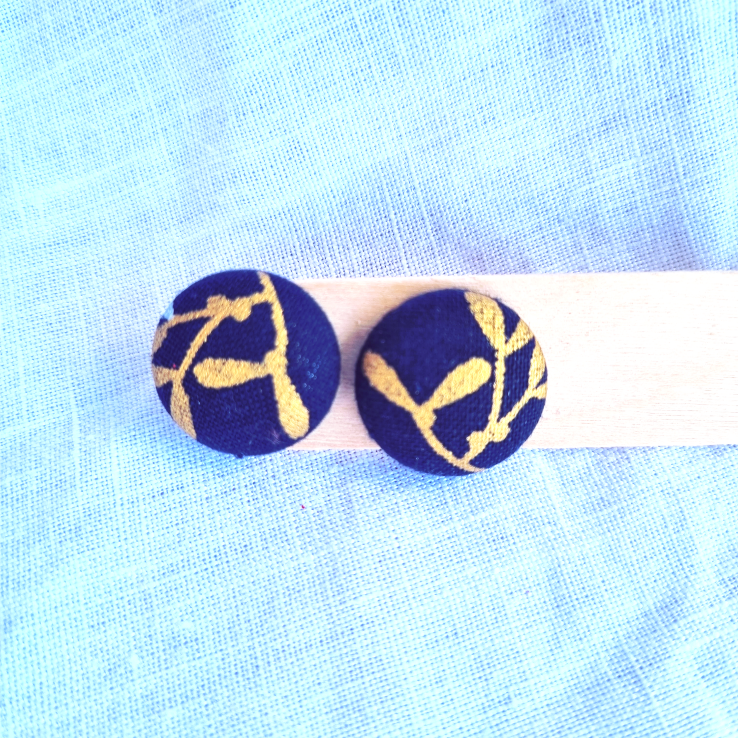 Navy and gold leaves