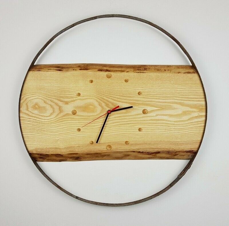Wanduhr, Holz/Metall, ca. 59 cm, ESCHE NATUR