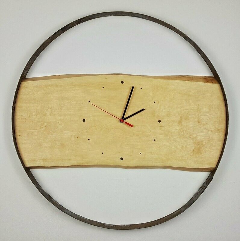Wanduhr, Holz/Metall, ca. 63 cm, Birke, natur