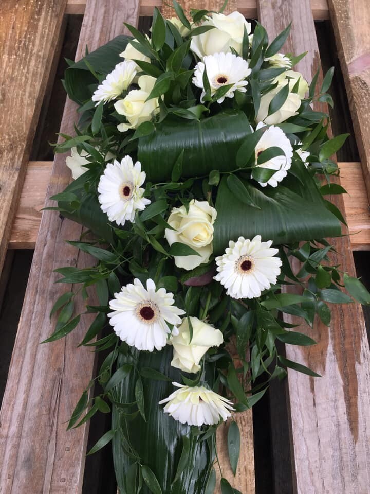 Legboeket met witte bloemen Legboeket met witte bloemen