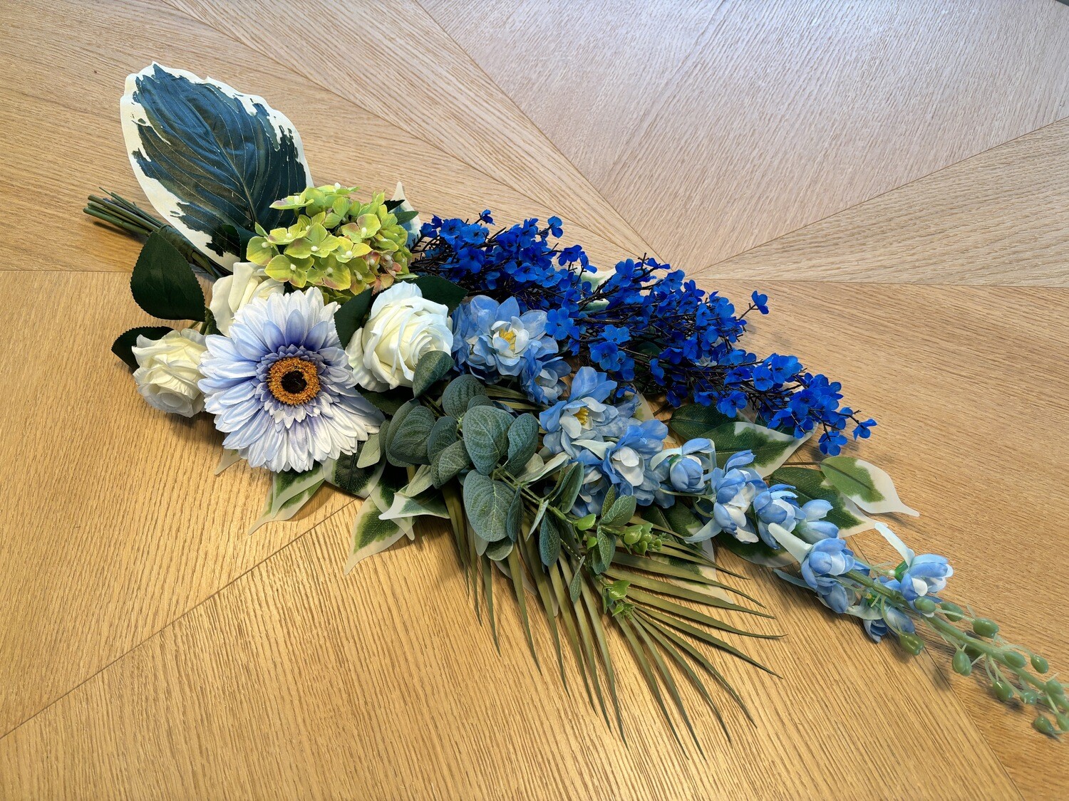 Legboeket in zijde witte en blauwe bloemen (30cm x 65cm)