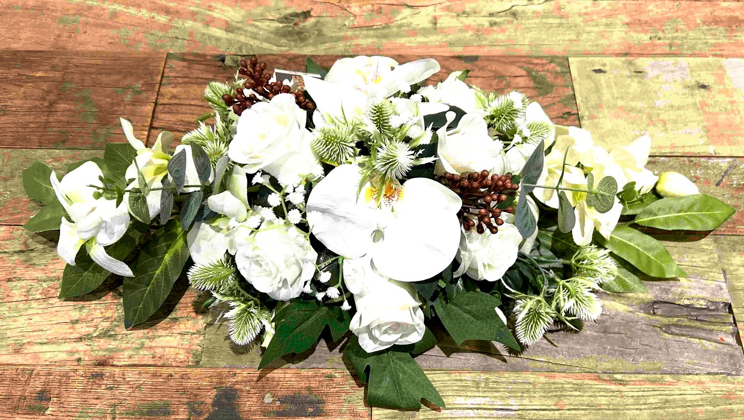 Bloemstuk in zijden wit 25x50 Bloemstuk in zijden wit 25x50