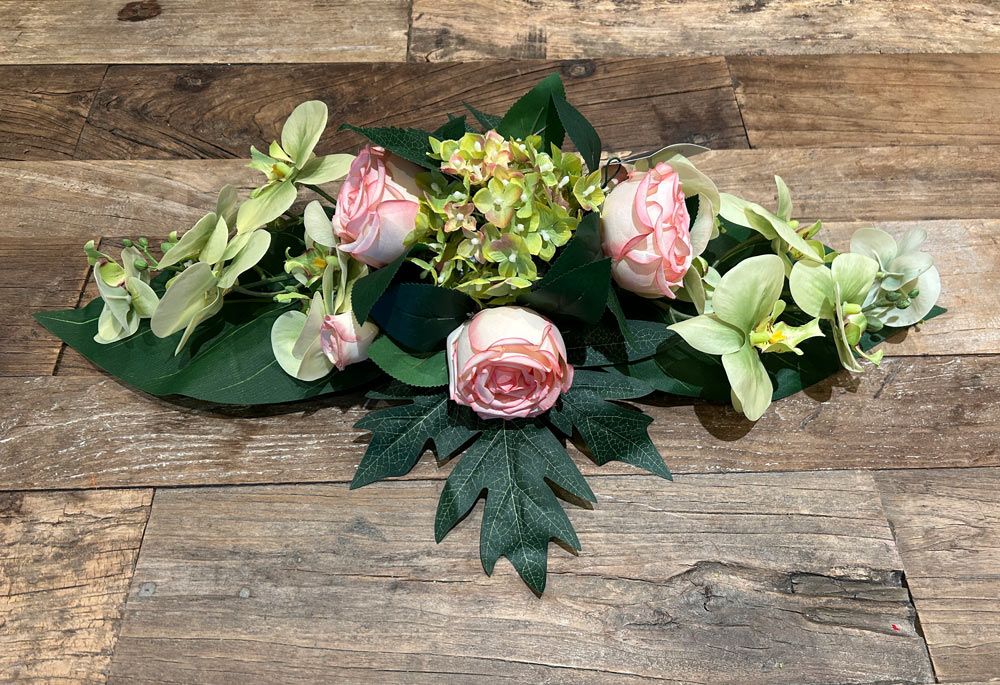 Bloemstuk in zijden 25x45 cm oranje Bloemstuk in zijden 25x45 cm oranje