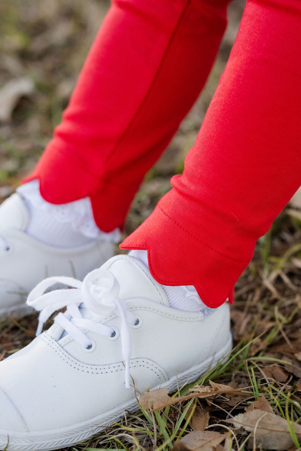Full Bloom Red Scallop Leggings